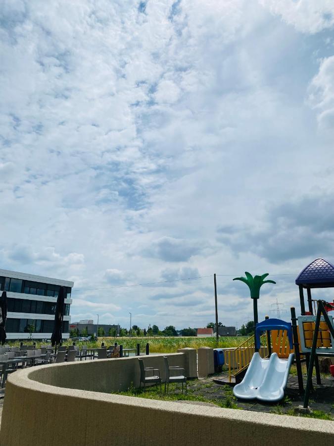 Phoenix Apartments - Monteurwohnung Mit Riesiger Parkflaeche Μπίλεφελντ Εξωτερικό φωτογραφία